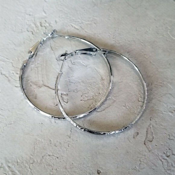 Sleek Art Nouveau Swirl Silver Tone Round Hoop Earrings 40mm 1.6" Long Leverback - Picture 2 of 7